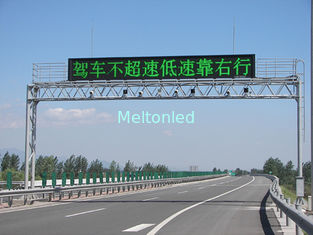 Energy - saving Message Text Dual Tri Color Scrolling Traffic LED Sign P10mm on the Highway Traffic